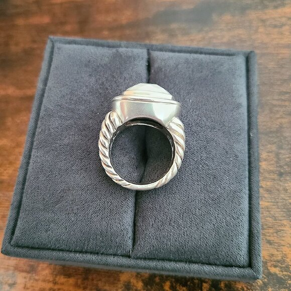 David Yurman Albion Ring w/ White Agate - 19mm - Size 7 - Picture 9 of 13